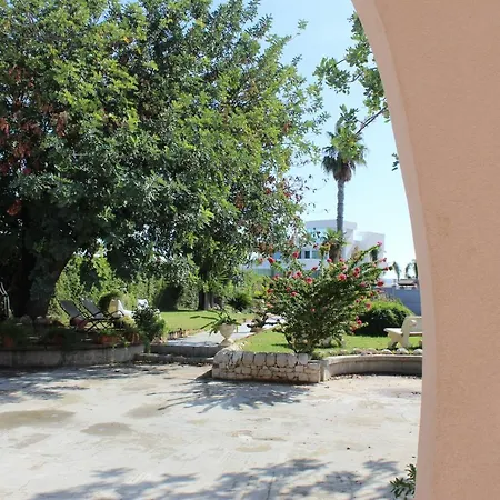 Porta A Mare Bed & Breakfast *